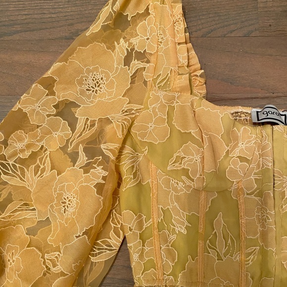 Elegant Long Sleeve Corset - Picture 2 of 6